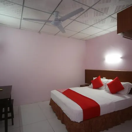 OYO 738 Hotel 81